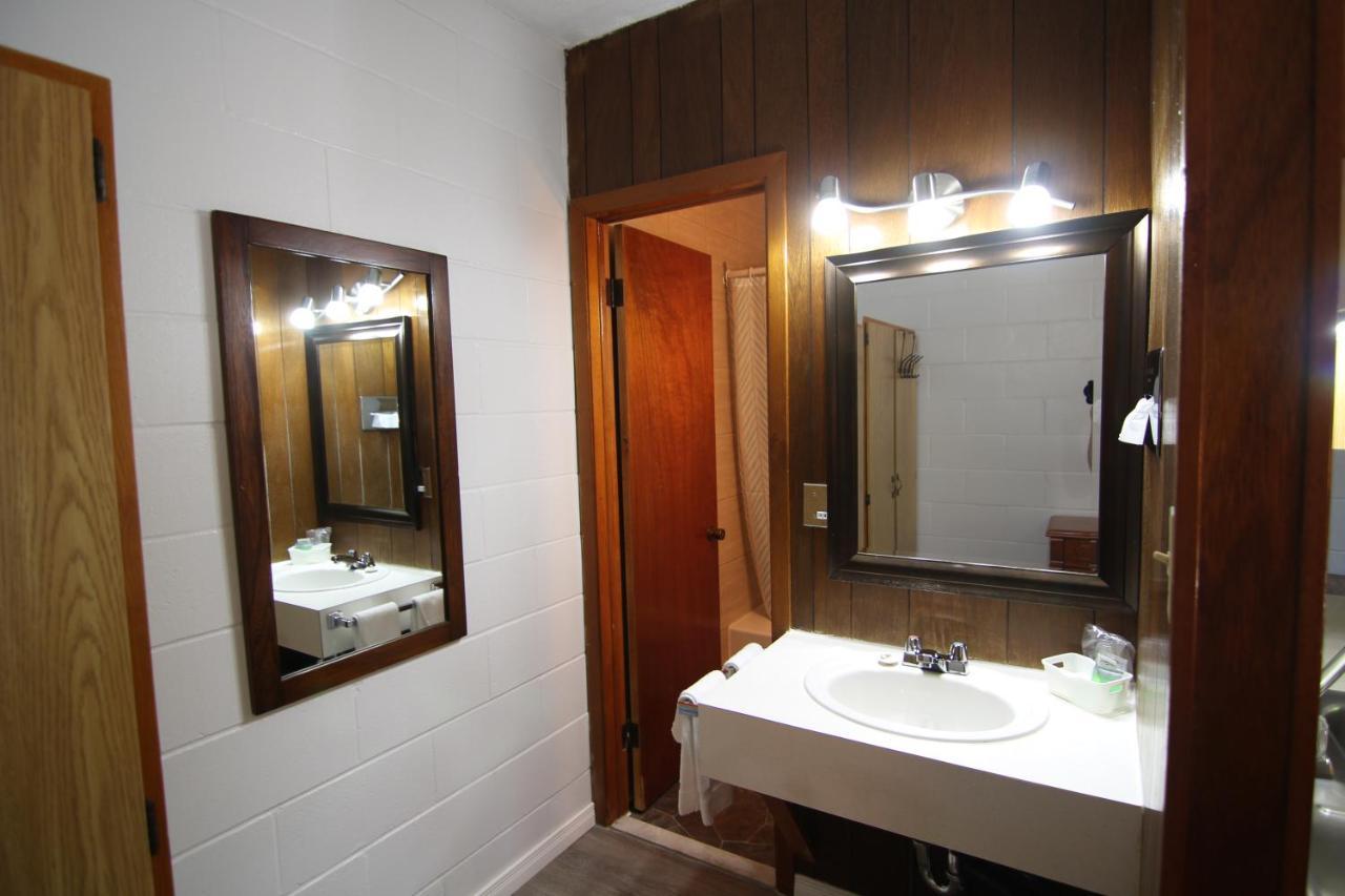 Motel Lennoxville Sherbrooke Eksteriør bilde