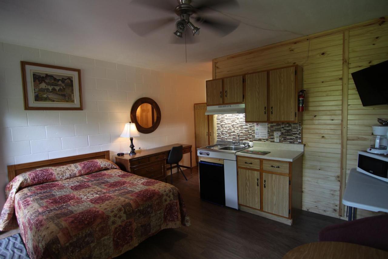 Motel Lennoxville Sherbrooke Eksteriør bilde