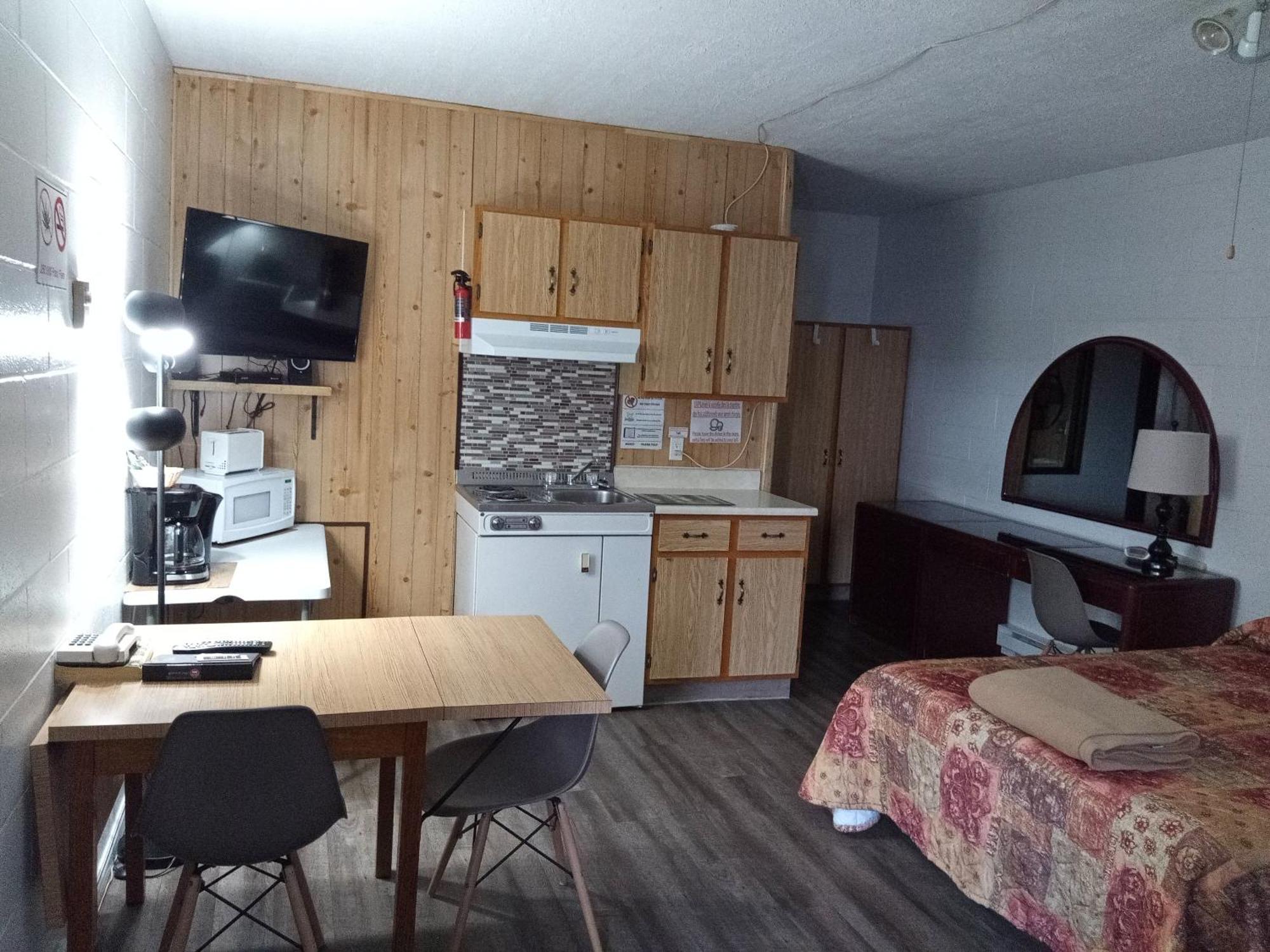 Motel Lennoxville Sherbrooke Eksteriør bilde