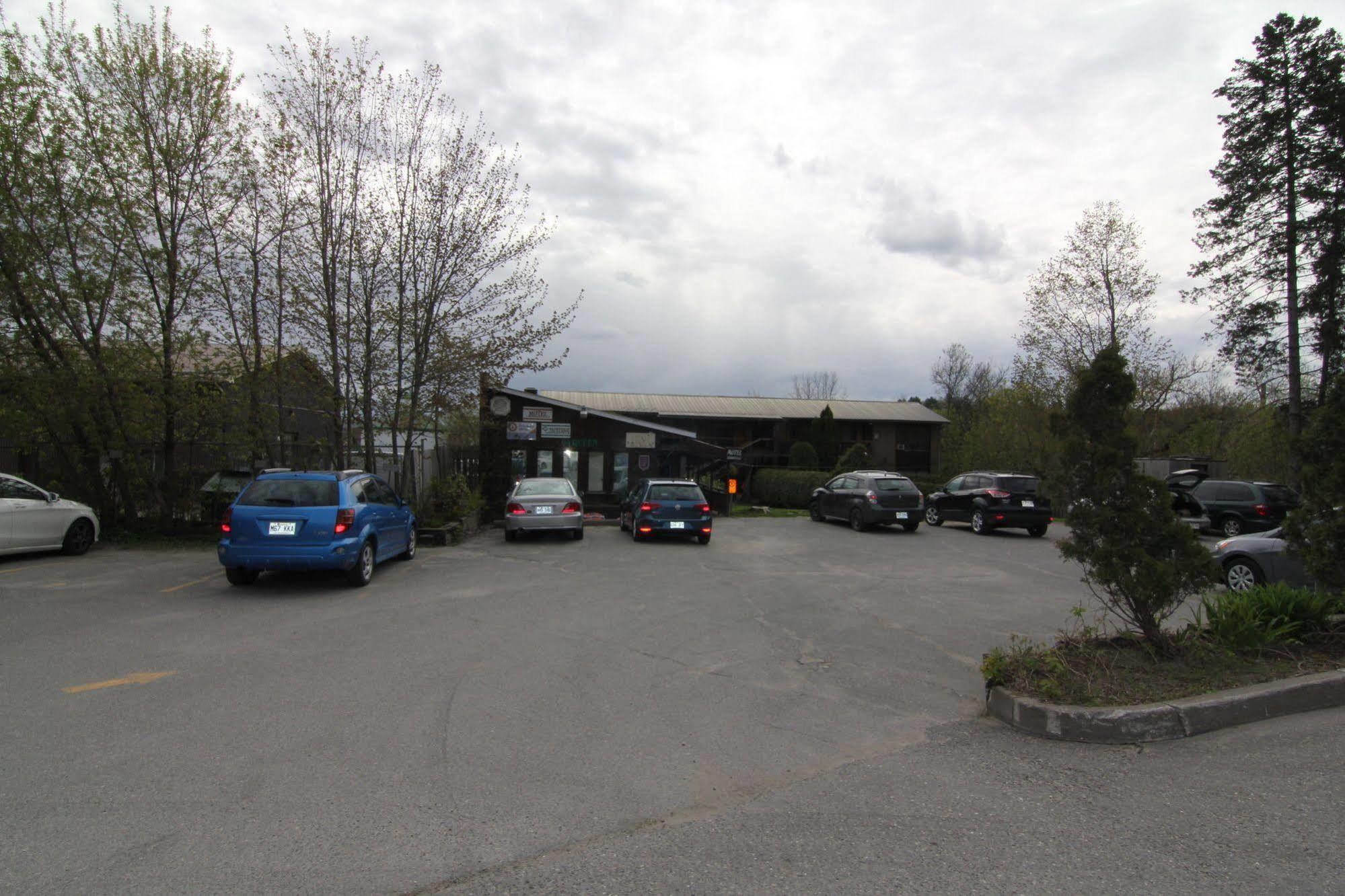 Motel Lennoxville Sherbrooke Eksteriør bilde